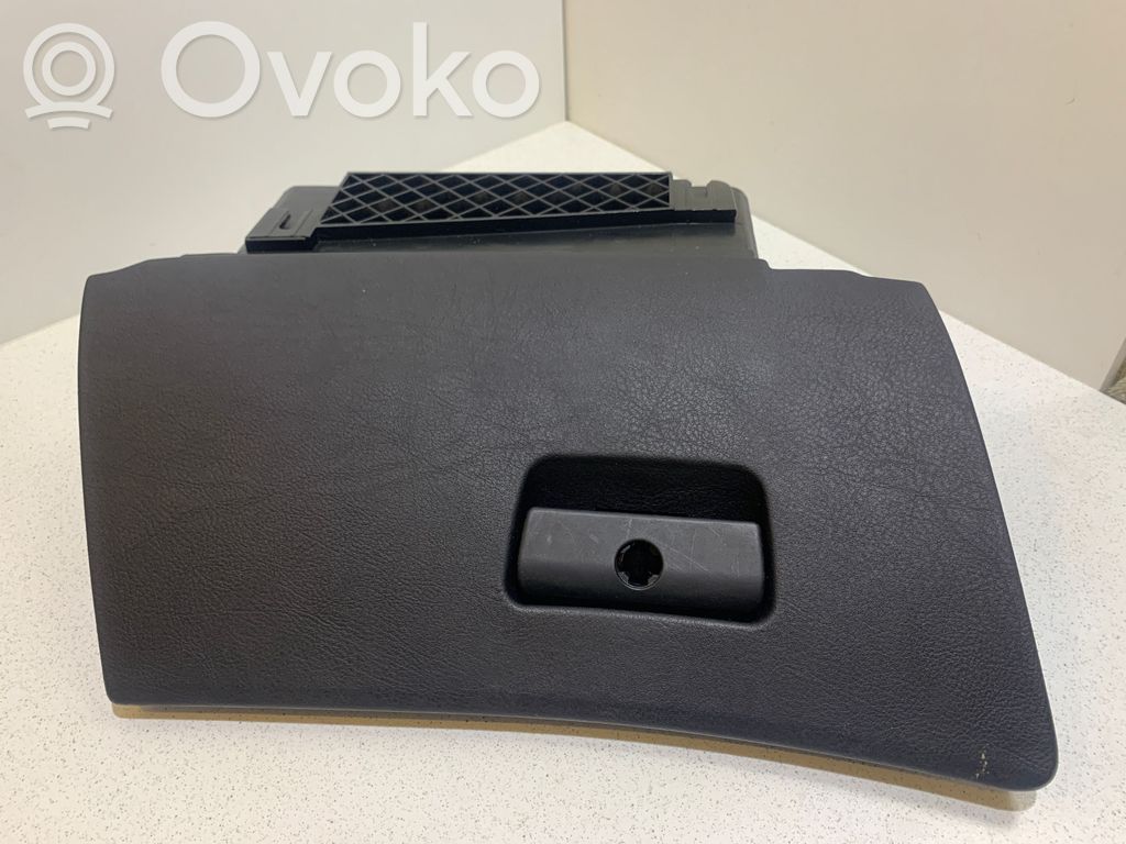 BMW 5 E39 Glove box central console 
