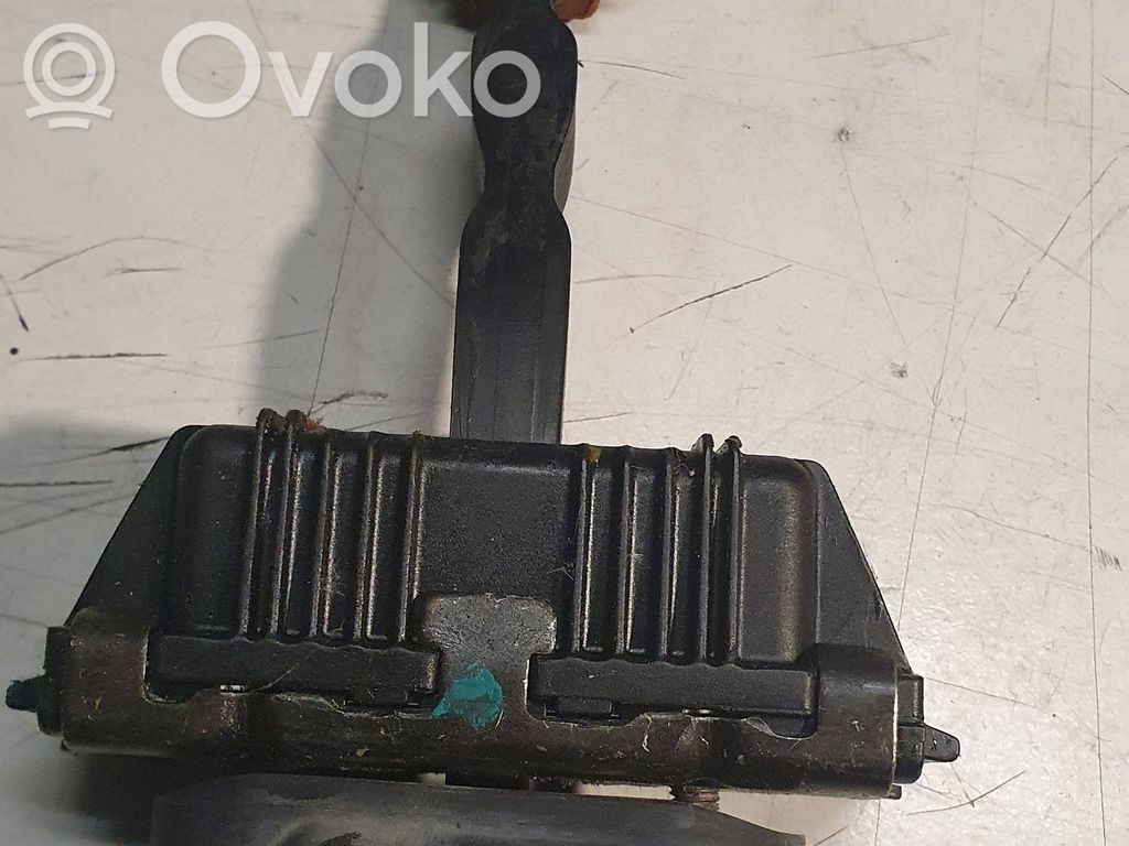 Etuoven pidätin   8402534