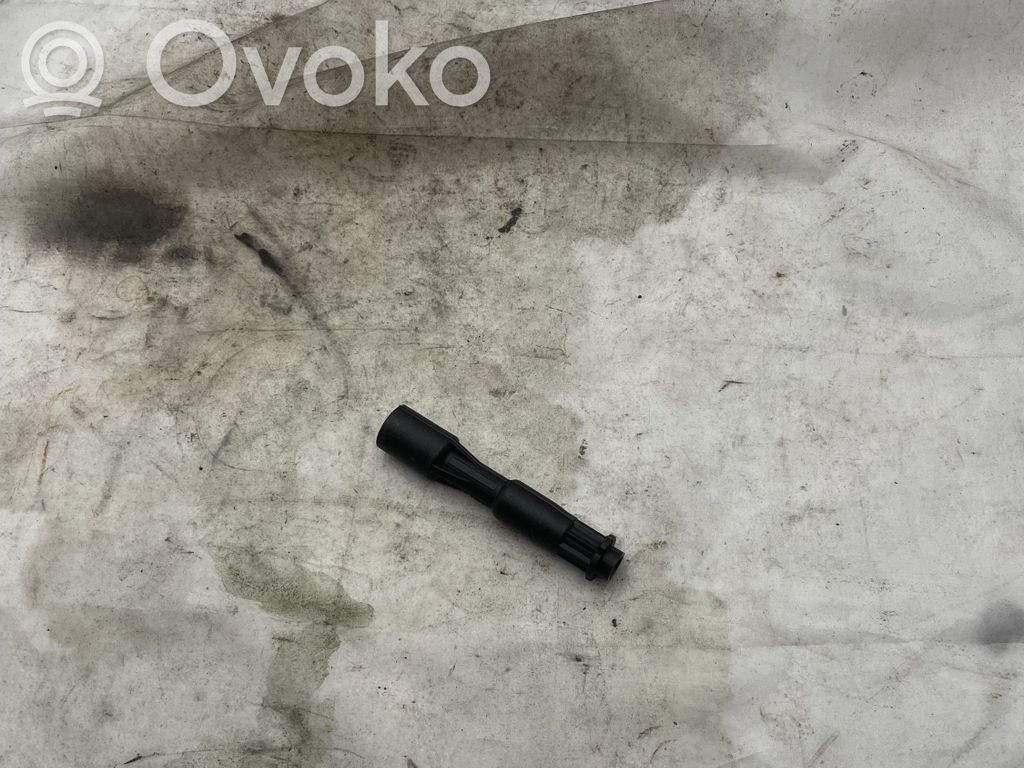 BMW 5 E39 Augstsprieguma aizdedzes vads (sveces vads) 