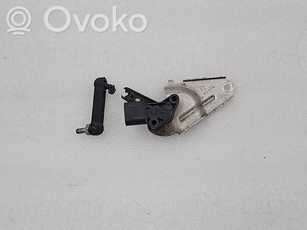 Tesla Model 3 Headlight/headlamp level sensor 