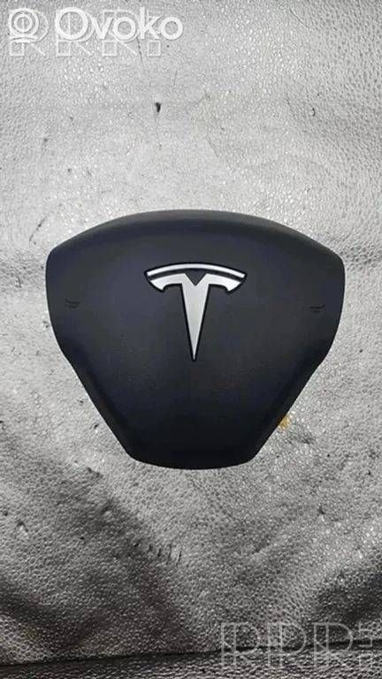 Tesla Model 3 Vairo oro pagalvė 