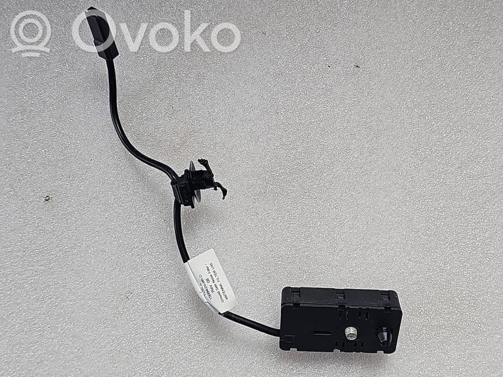 Tesla Model Y Antenos stiprintuvas 