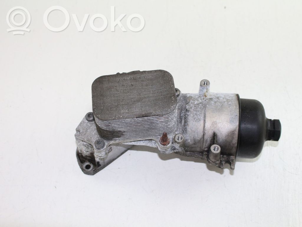 Ford C-MAX II Oil filter mounting bracket 