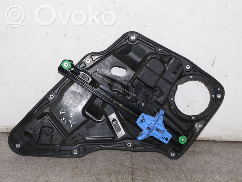 Volkswagen Tiguan Mechanizm podnoszenia szyby tylnej bez silnika 