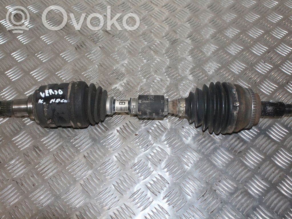 Toyota Corolla Verso AR10 Półoś przednia 