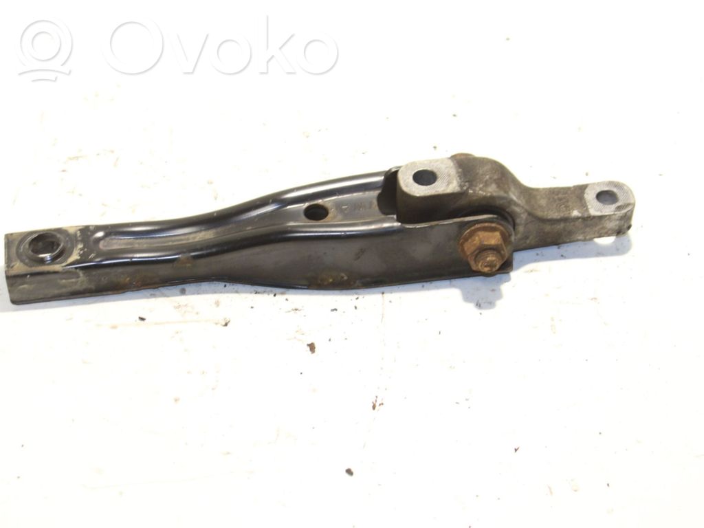 Volkswagen Golf VII Gearbox mounting bracket 