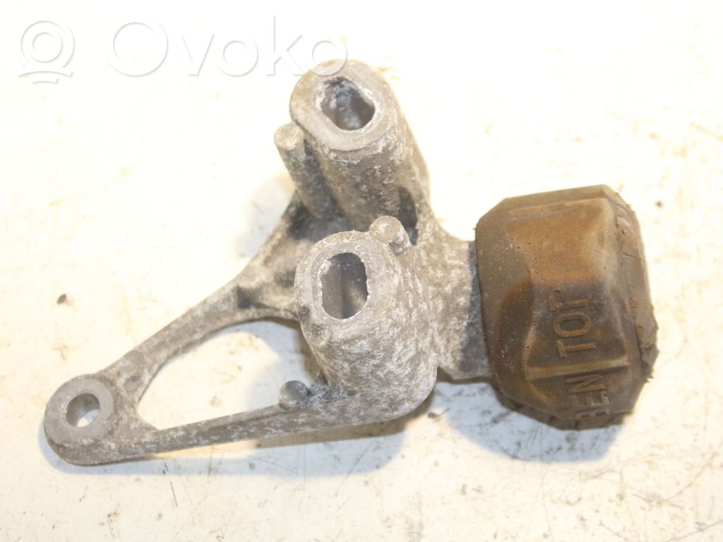 Audi A4 S4 B8 8K Engine mounting bracket 
