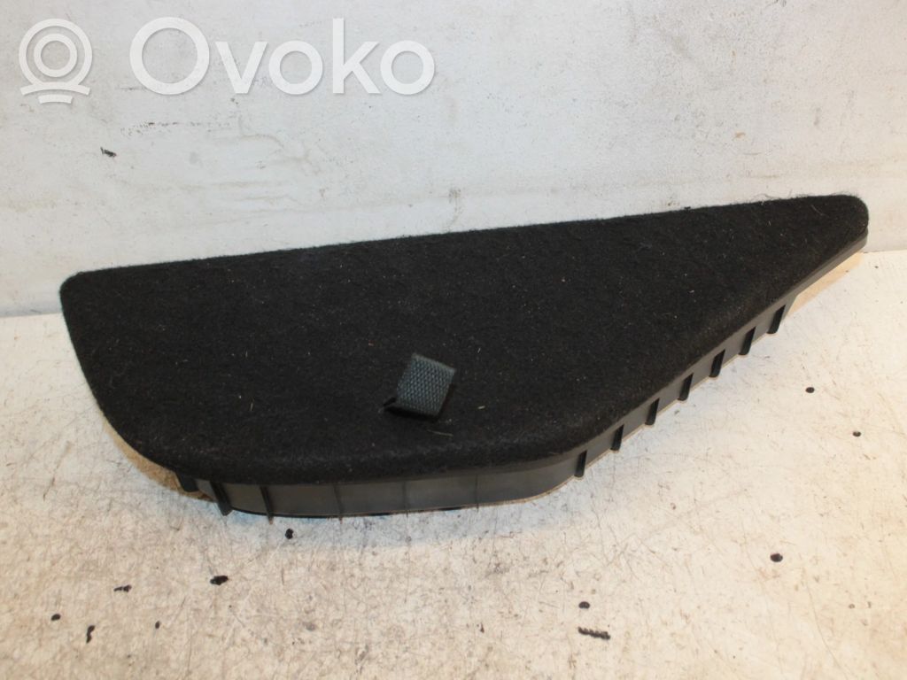 KIA Ceed Daiktadėžė bagažinėje 