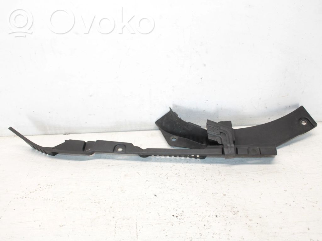 Volvo XC60 Uchwyt / Mocowanie błotnika przedniego 