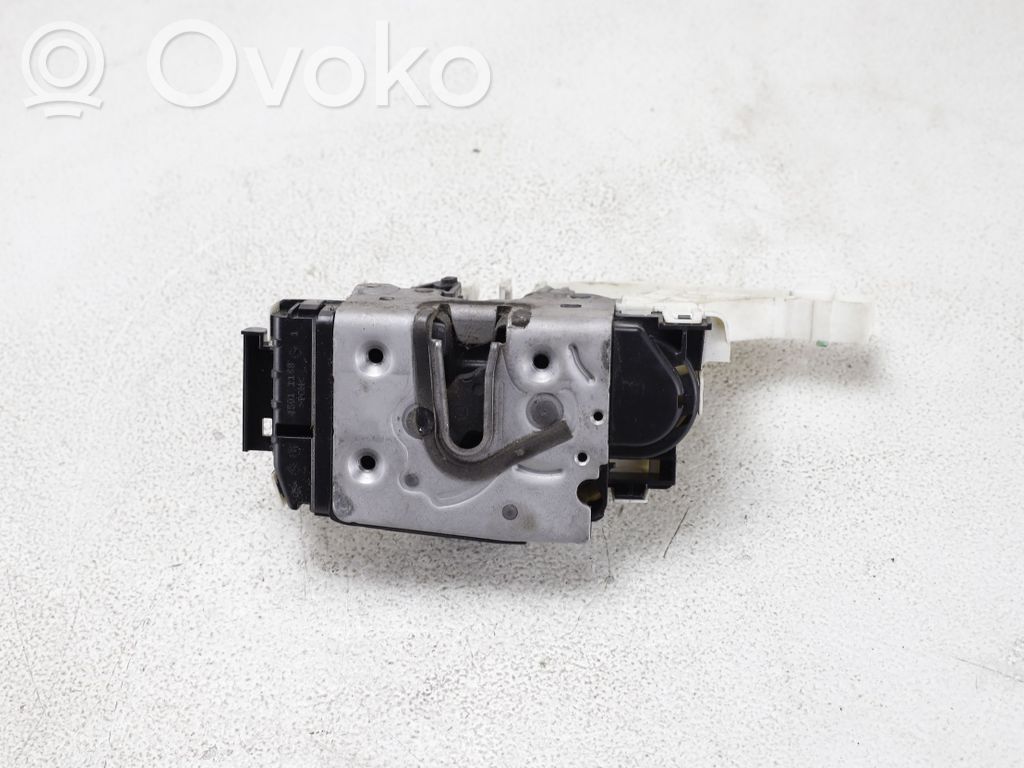 Volkswagen Crafter Zamek drzwi przednich 