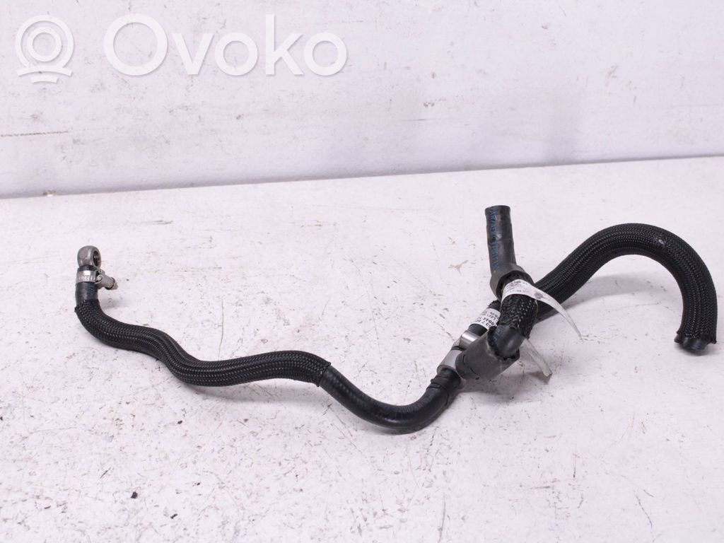 BMW 5 E60 E61 Fuel line pipe 