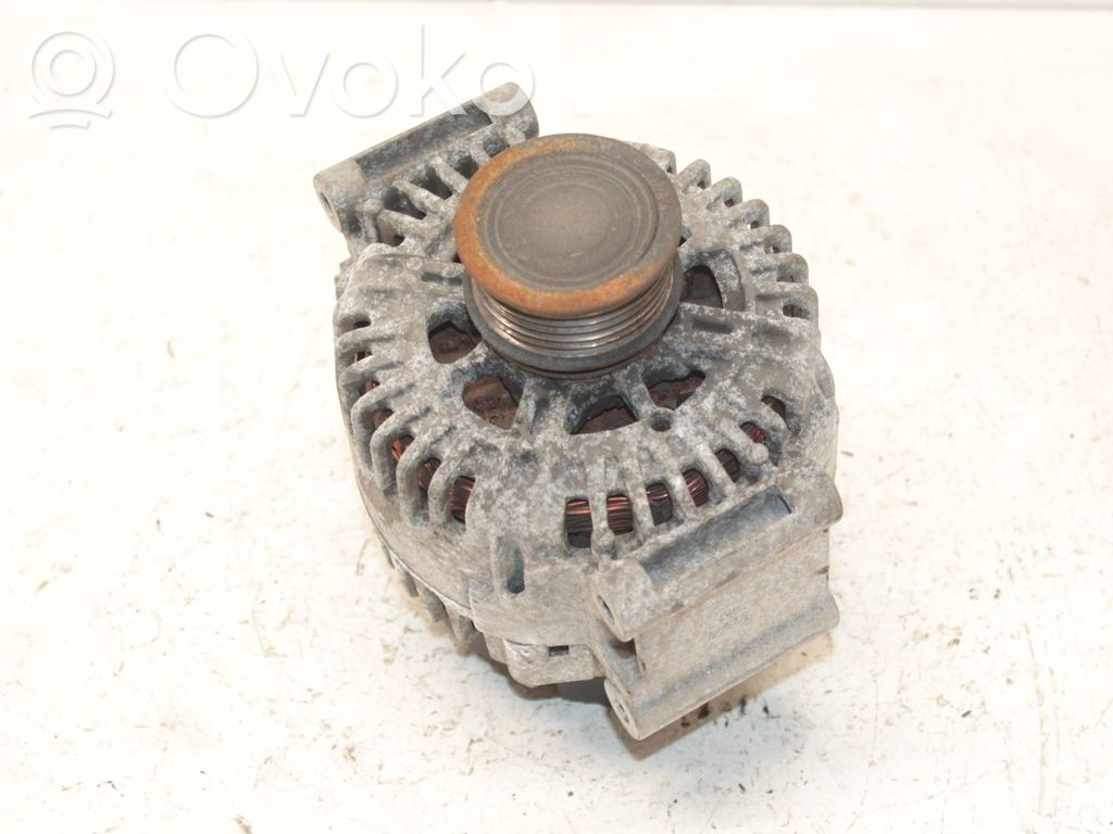Audi A4 S4 B6 8E 8H Ģenerators 