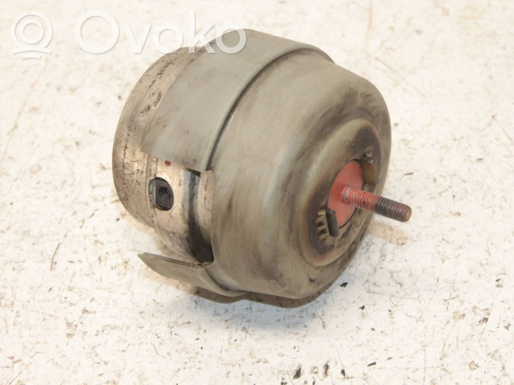 Audi A4 S4 B6 8E 8H Engine mount bracket 