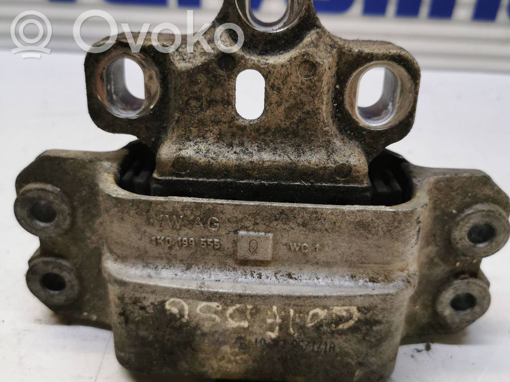 Volkswagen Golf V Dzinēja spilvens 