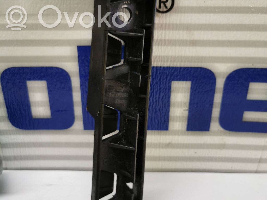 BMW 5 E60 E61 Priekšpusē bampera turētājs 