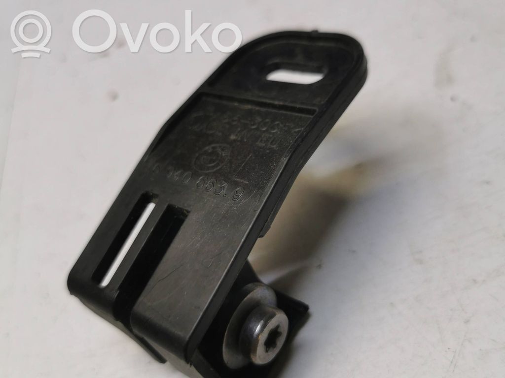 BMW 1 E81 E87 Headlight/headlamp mounting bracket 