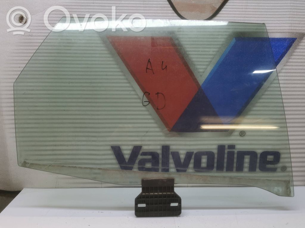 Audi A4 S4 B7 8E 8H Szyba drzwi tylnych 
