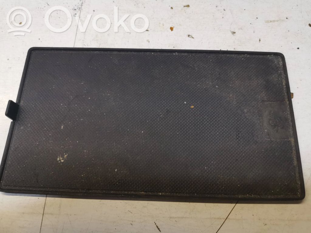 Audi A4 S4 B9 Base de la guantera 