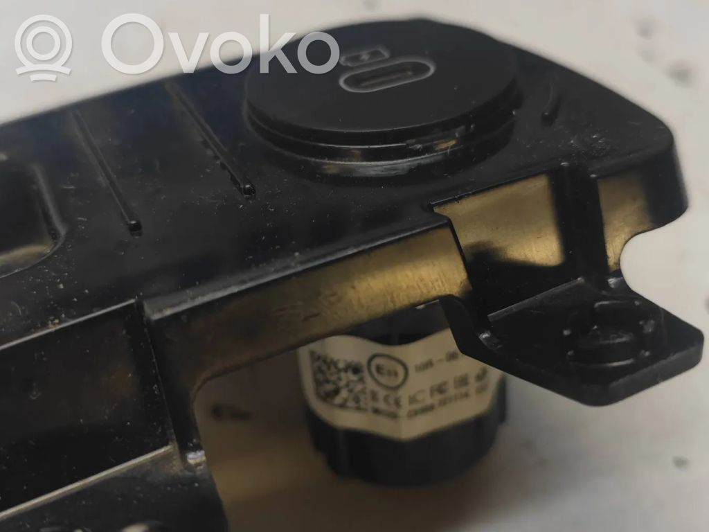 USB socket connector   96125CV000