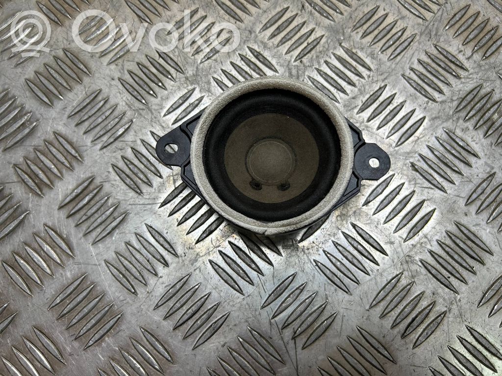 Altavoz del panel   KE6866960,3563830010,5Y327D