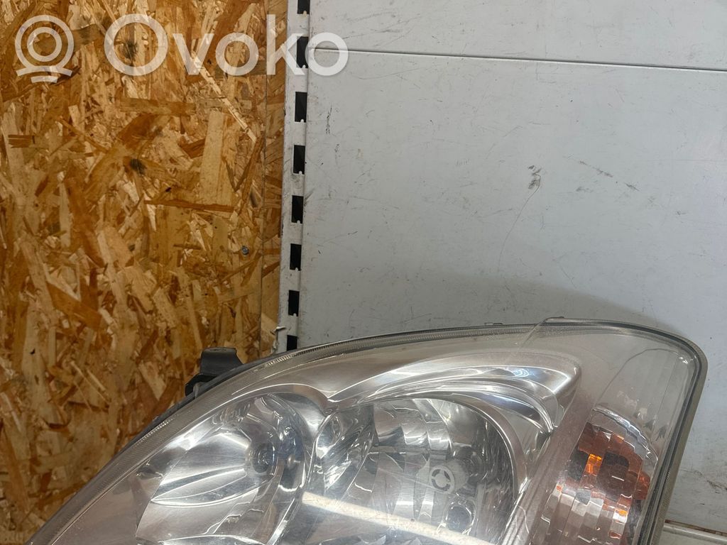 Toyota Corolla E120 E130 Phare frontale 