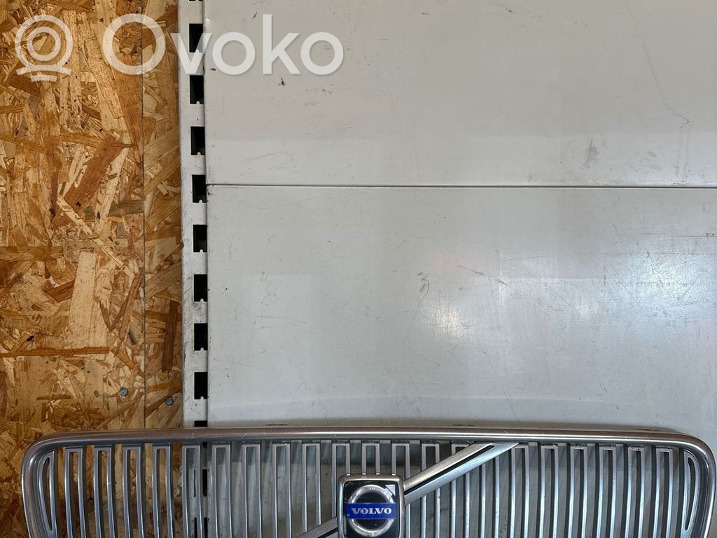 Volvo V50 Front grill 
