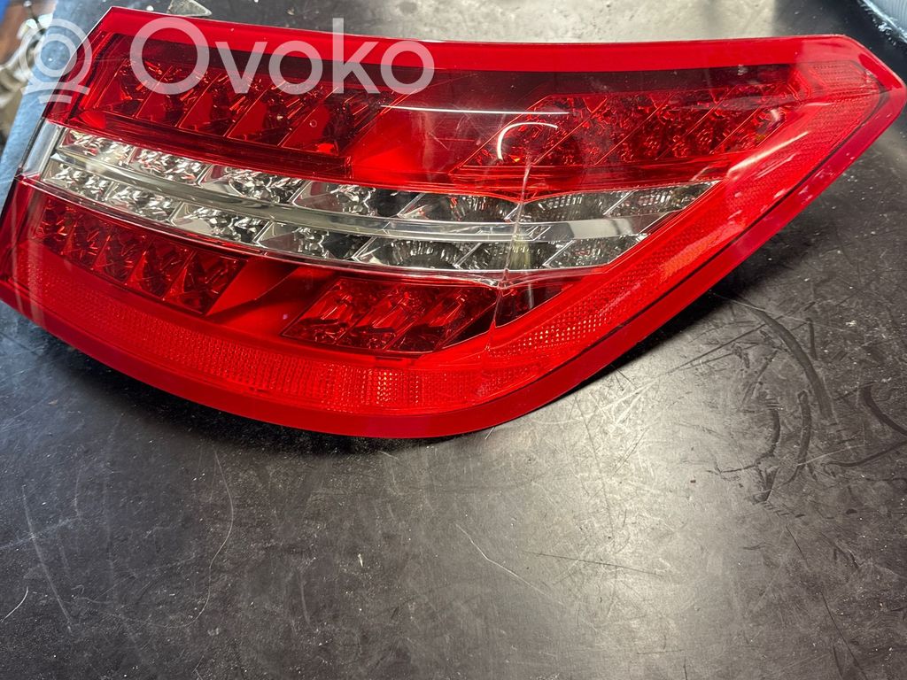 Mercedes-Benz E A207 Lampa tylna 