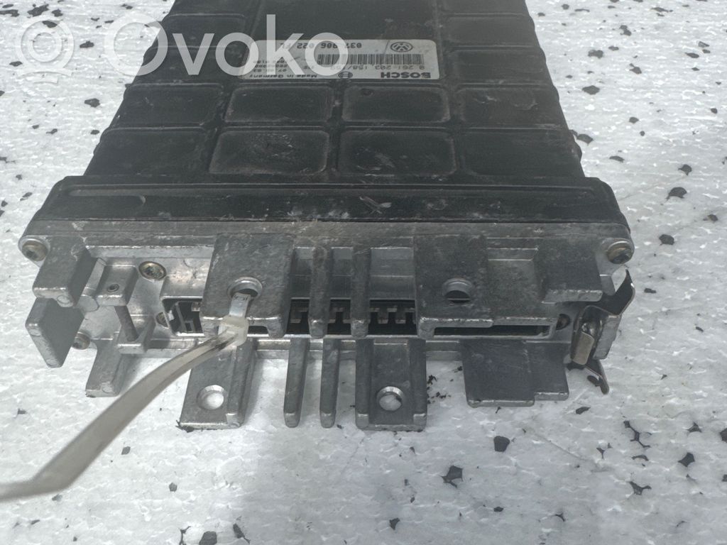 Volkswagen PASSAT B3 Engine control unit/module 