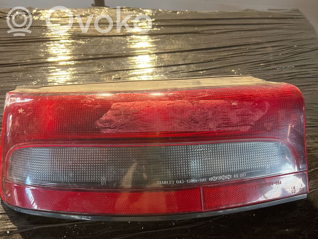 Mazda 323 Luz trasera/de freno 