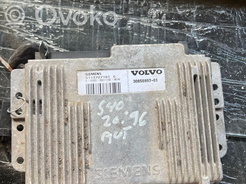 Volvo S40, V40 Engine control unit/module 