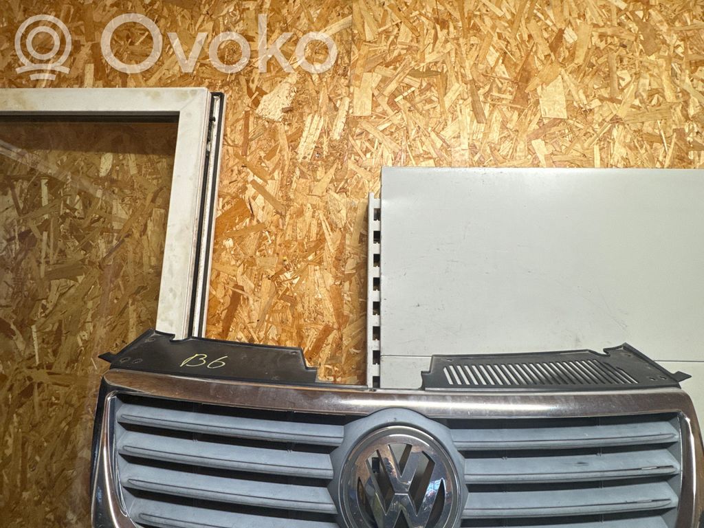 Volkswagen PASSAT B6 Etusäleikkö 