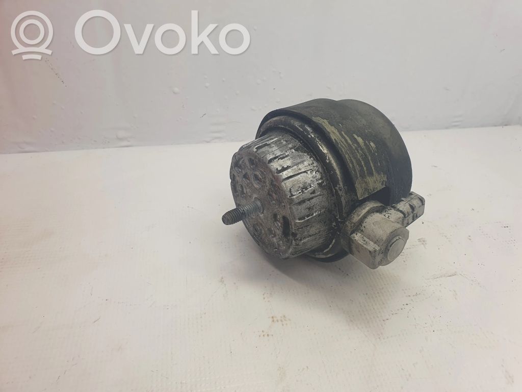 Audi A6 S6 C6 4F Engine mount bracket 