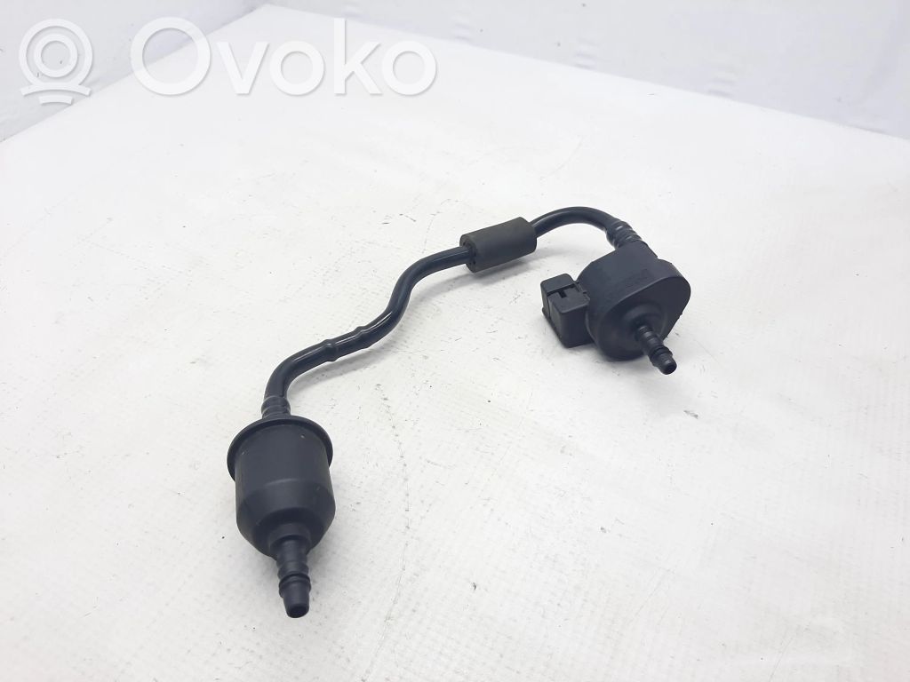 Audi A4 S4 B8 8K Autres pièces compartiment moteur 