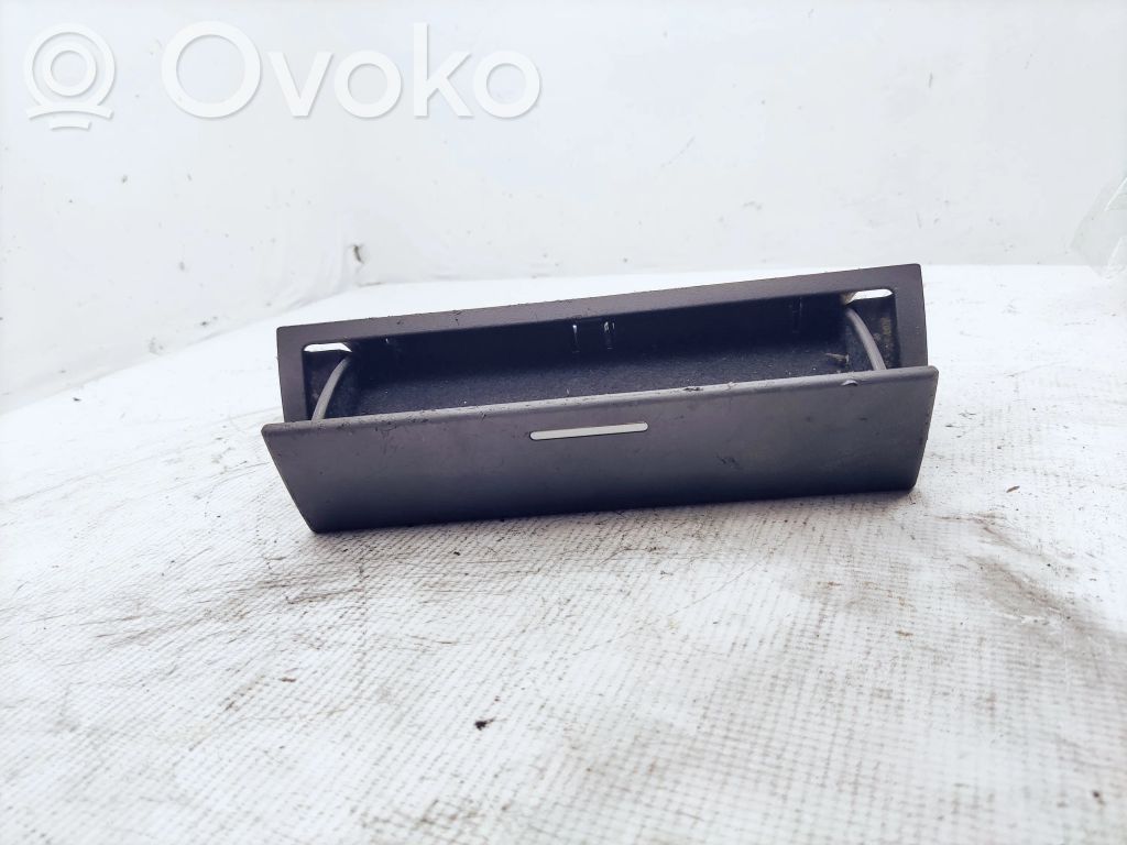 BMW 3 E46 Daiktadėžė 