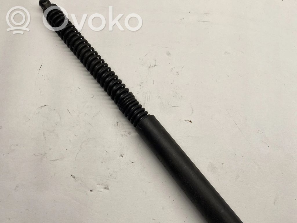 BMW 7 E65 E66 Tailgate/trunk strut/damper 