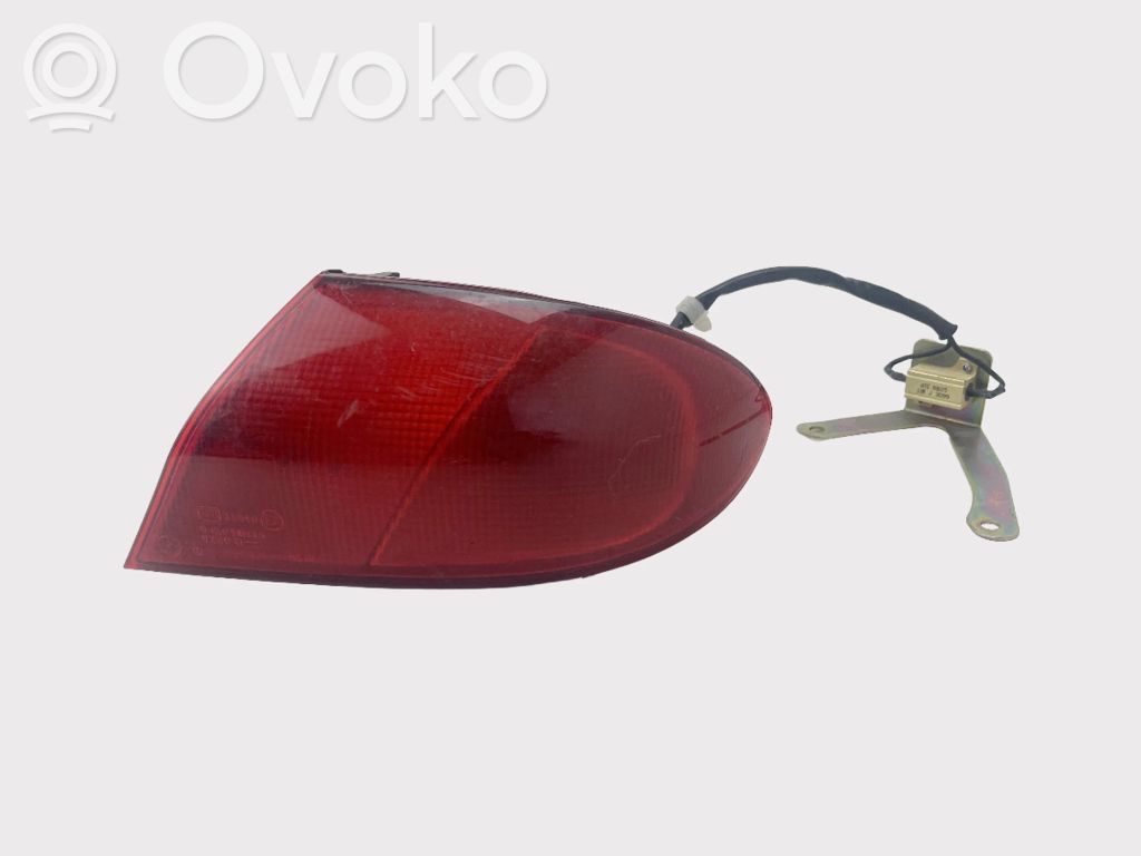 Alfa Romeo 166 Aizmugurējais lukturis virsbūvē 
