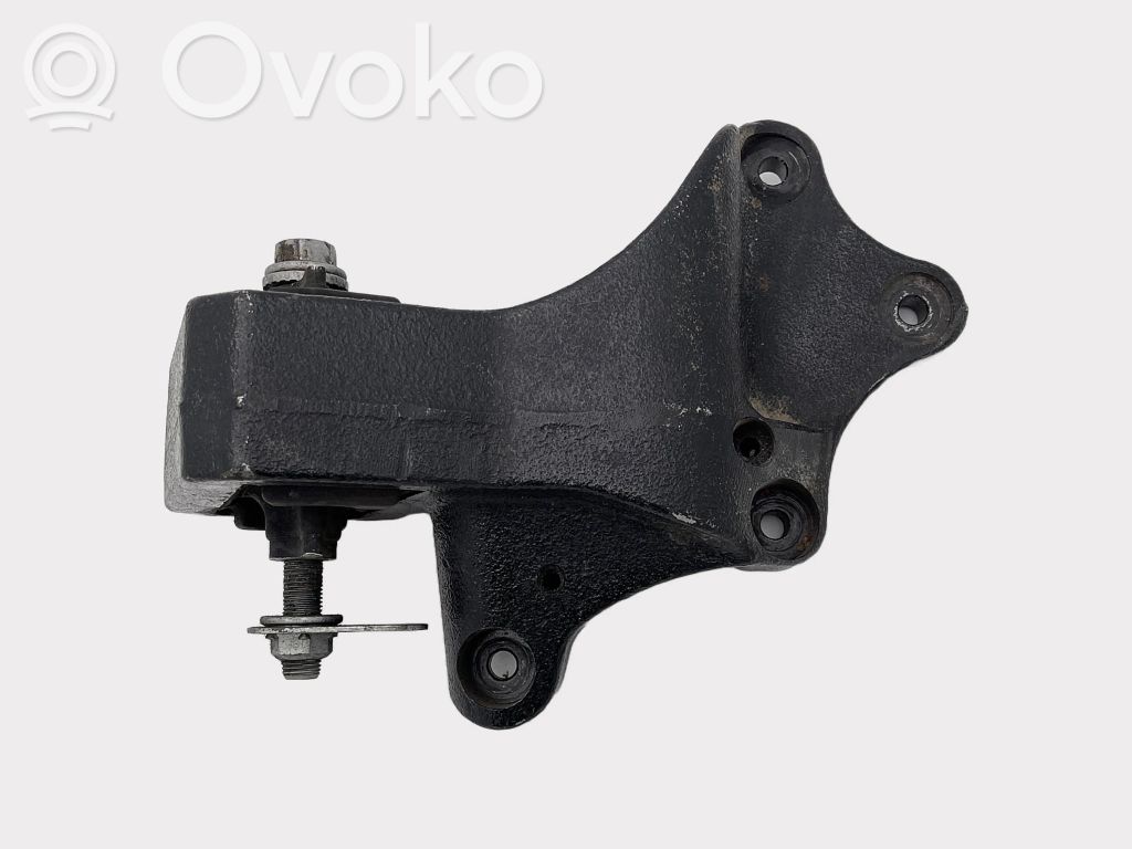 Engine mount bracket   68159768AB,68159768AC,68159768AD,68229706AA