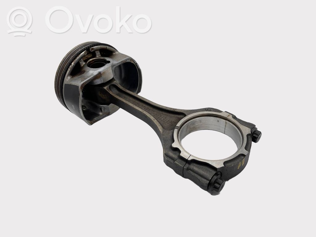 Jeep Cherokee Piston with connecting rod 