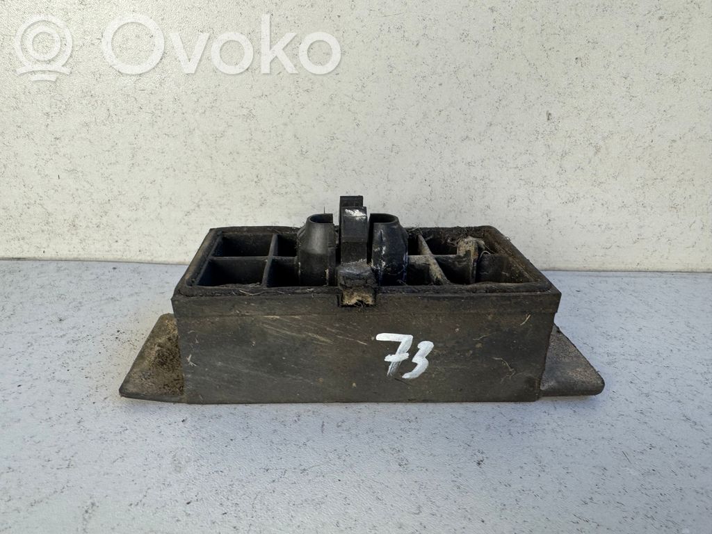 Audi A6 S6 C7 4G Jacking socket point 