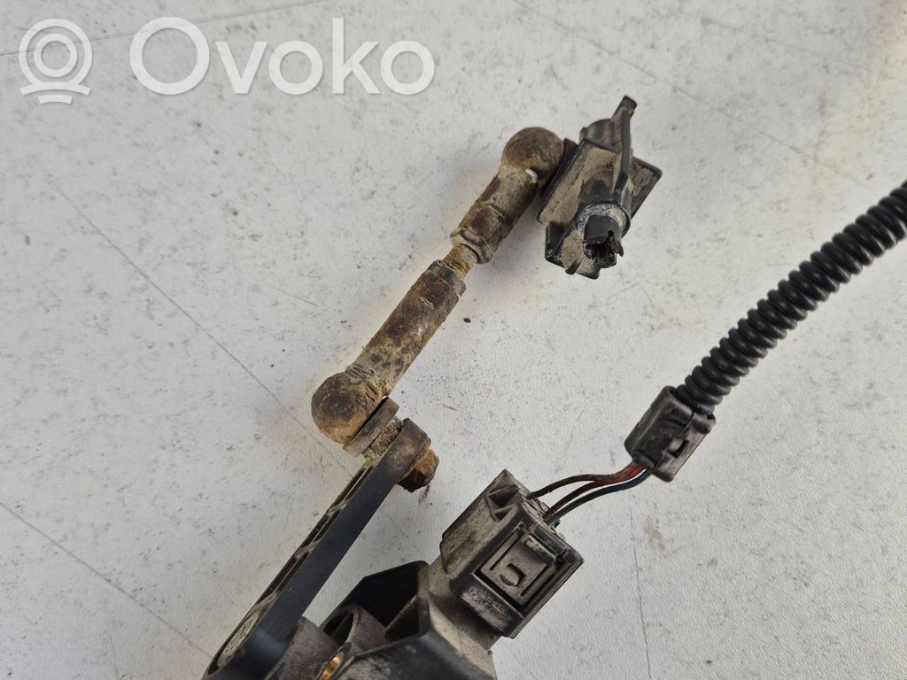 Audi Q7 4L Priekšpusē piekares augstuma sensors 