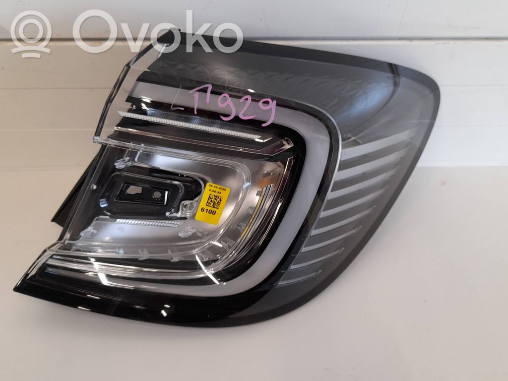 Renault Captur II Lampă spate în caroserie 