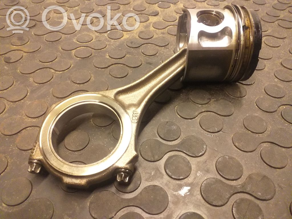Audi A4 S4 B6 8E 8H Piston with connecting rod 
