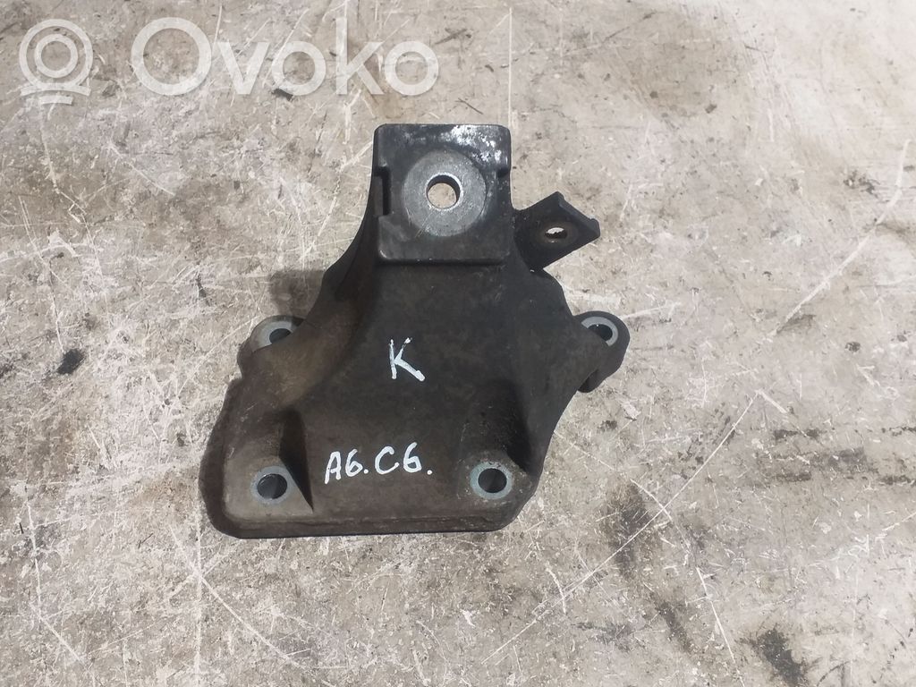 Engine mounting bracket   4F0199308L