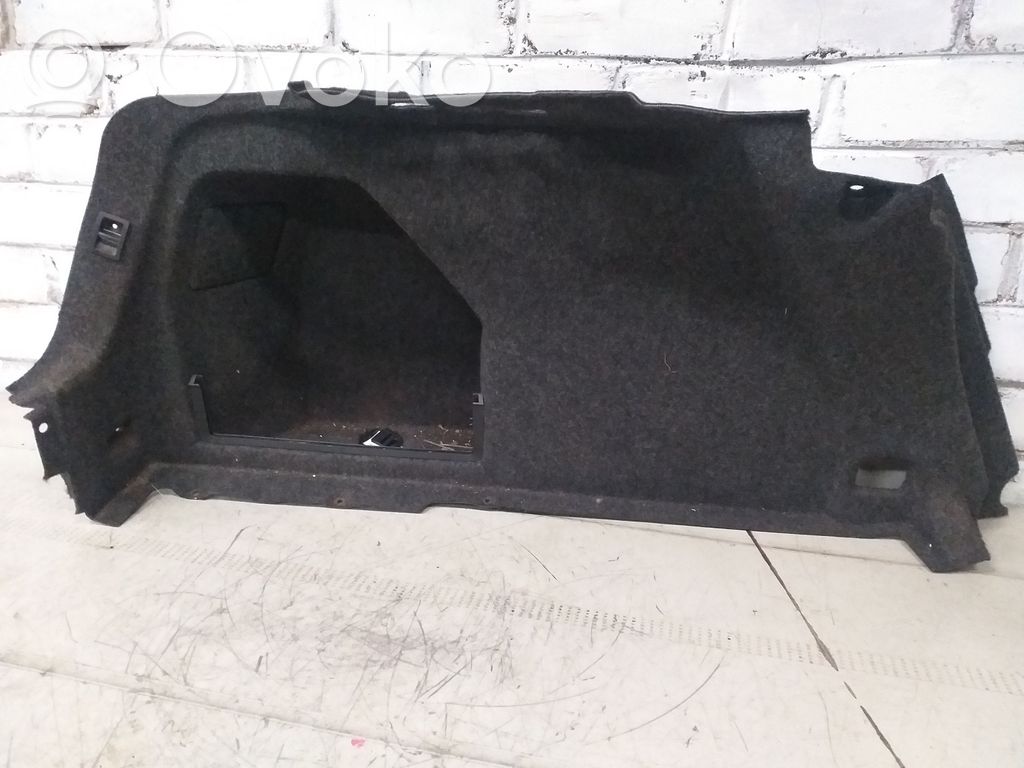 Volkswagen PASSAT B6 Boczek / Tapicerka / bagażnika 