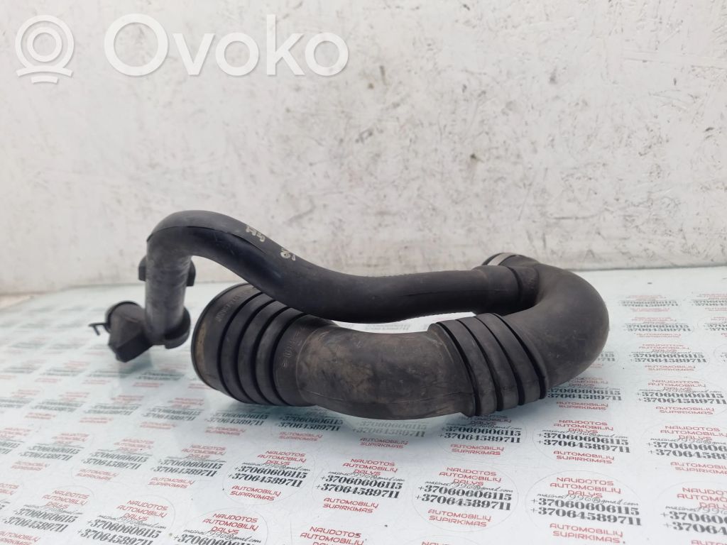 Audi A4 S4 B5 8D Ilmanoton letku 