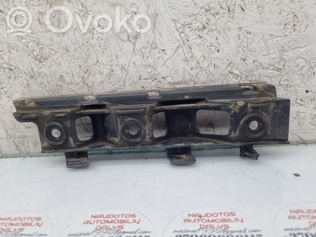 Volkswagen PASSAT B6 Uchwyt / Mocowanie zderzaka przedniego 