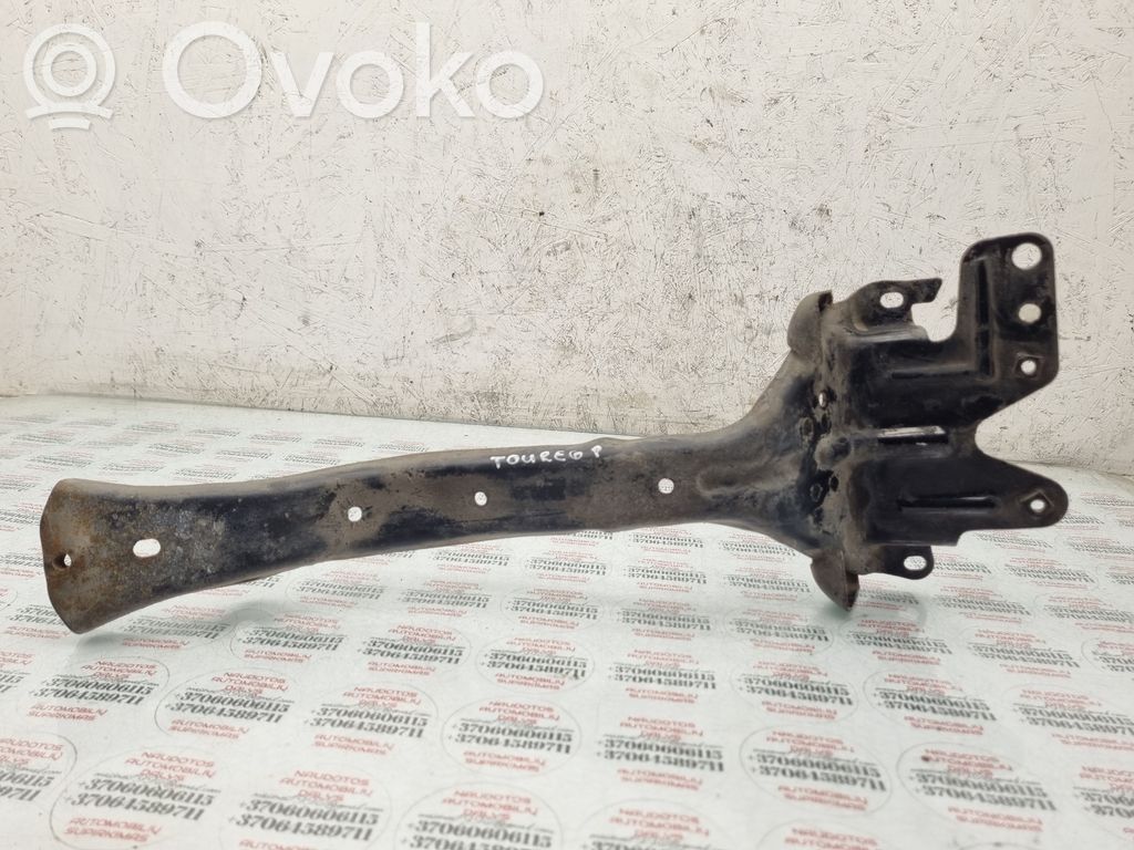 Volkswagen Touareg I Staffa del pannello di supporto del radiatore 