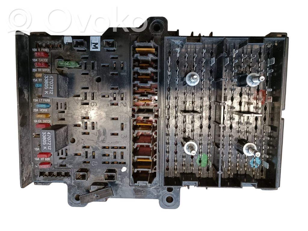 Chrysler Voyager Saugiklių dėžė (komplektas) 