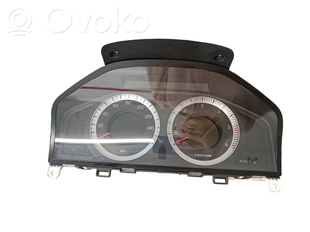 Volvo XC70 Speedometer (instrument cluster) 