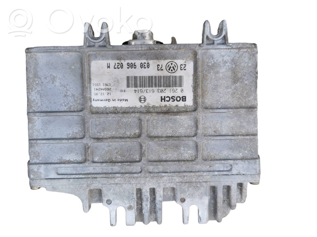 Volkswagen Golf III Engine control unit/module 